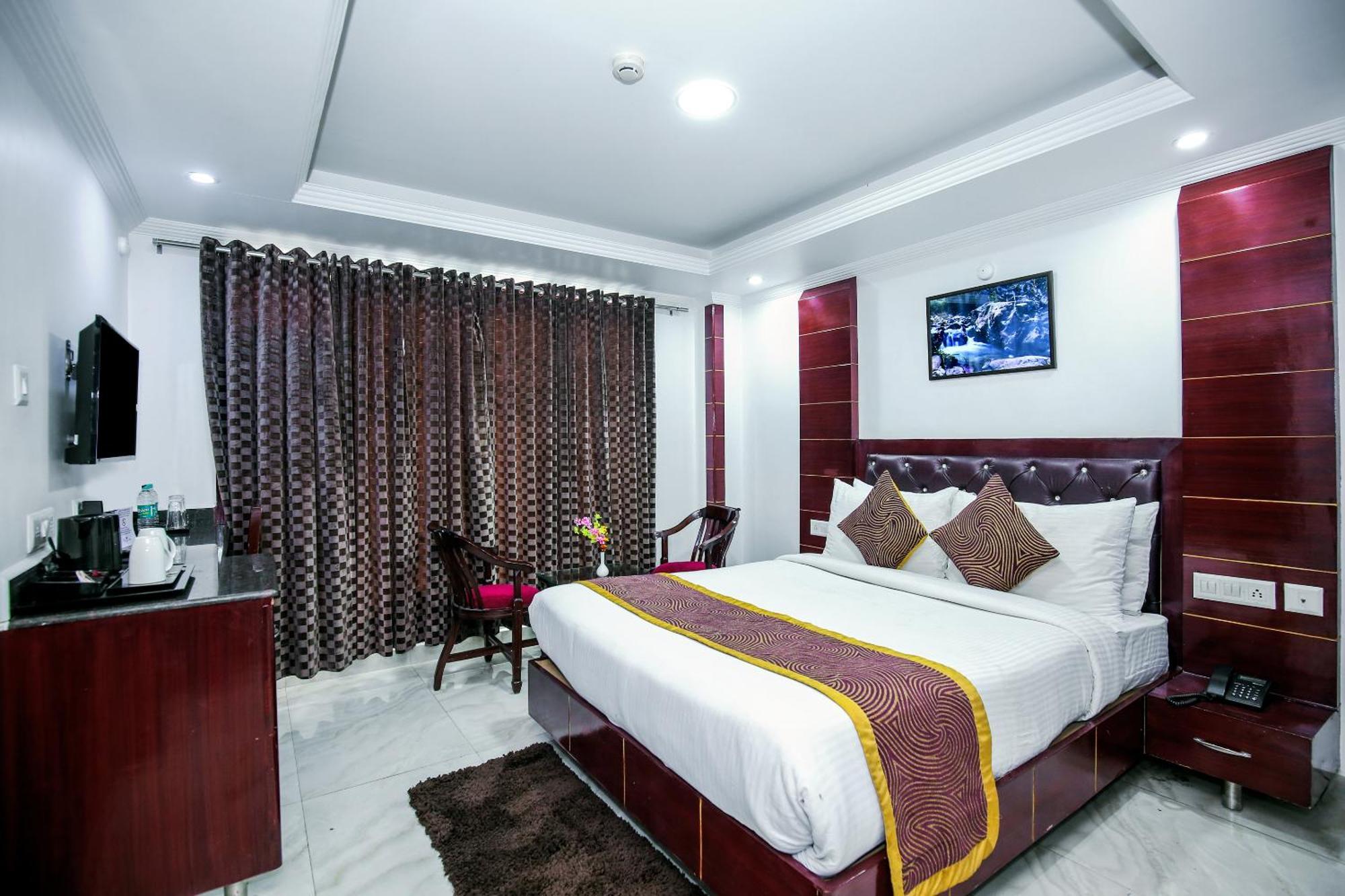 Hotel White Grand Shimla - In City Centre - A Centrally Ac Hotel Zewnętrze zdjęcie