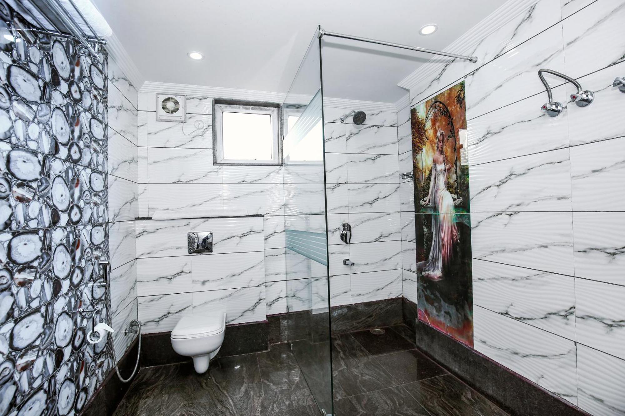 Hotel White Grand Shimla - In City Centre - A Centrally Ac Hotel Zewnętrze zdjęcie